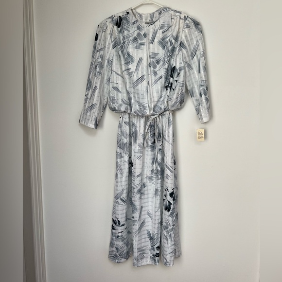 Encore Jeans Dresses & Skirts - ENCORE (NWT sz 10) vintage 90s deadstock belted secretary floral midi dress